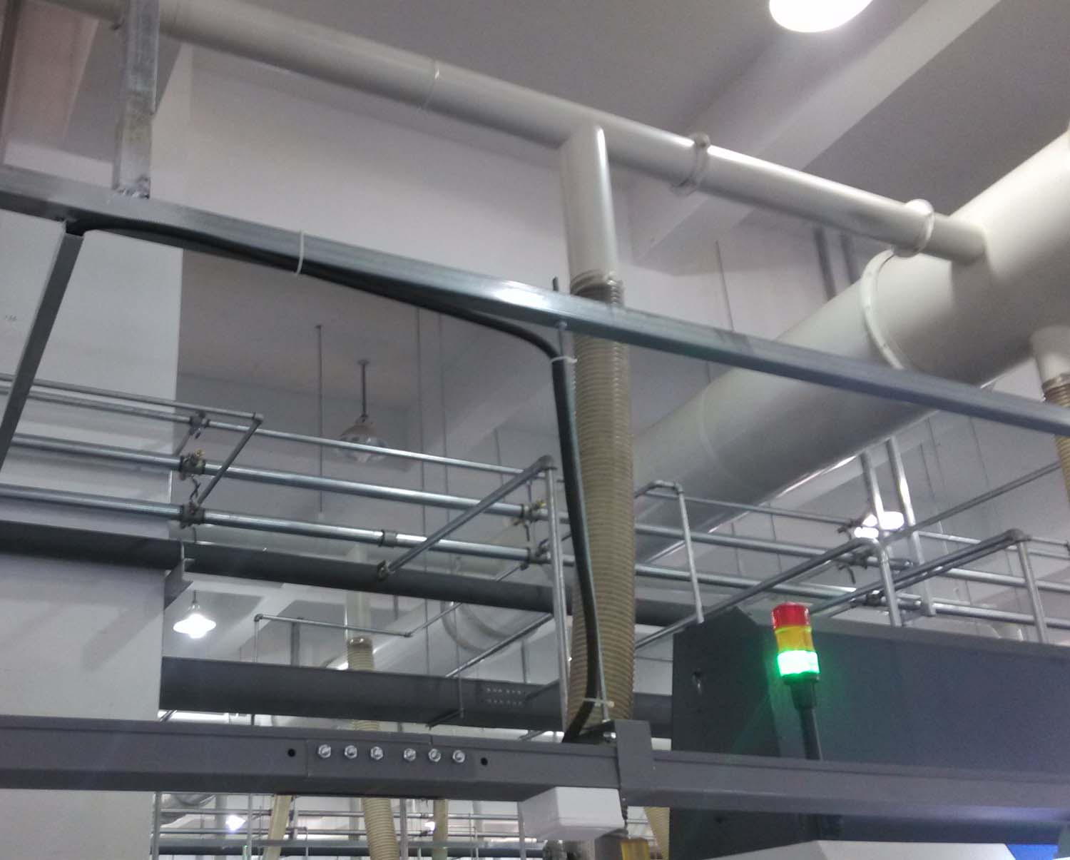 多工位集中式大風(fēng)量大型工業(yè)油霧凈化器