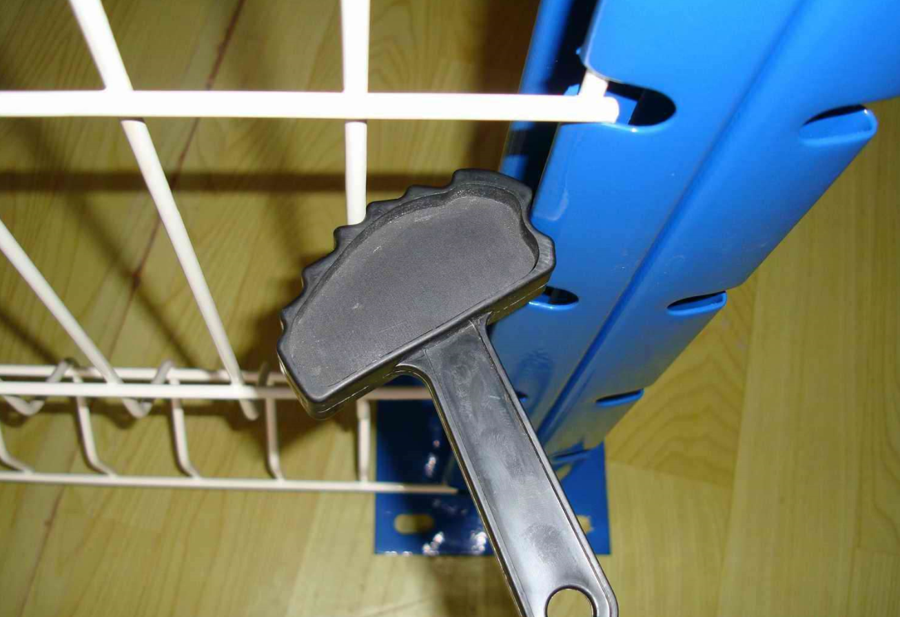 小區(qū)護(hù)欄網(wǎng)  折彎護(hù)欄網(wǎng)  綠色金屬圍欄網(wǎng)