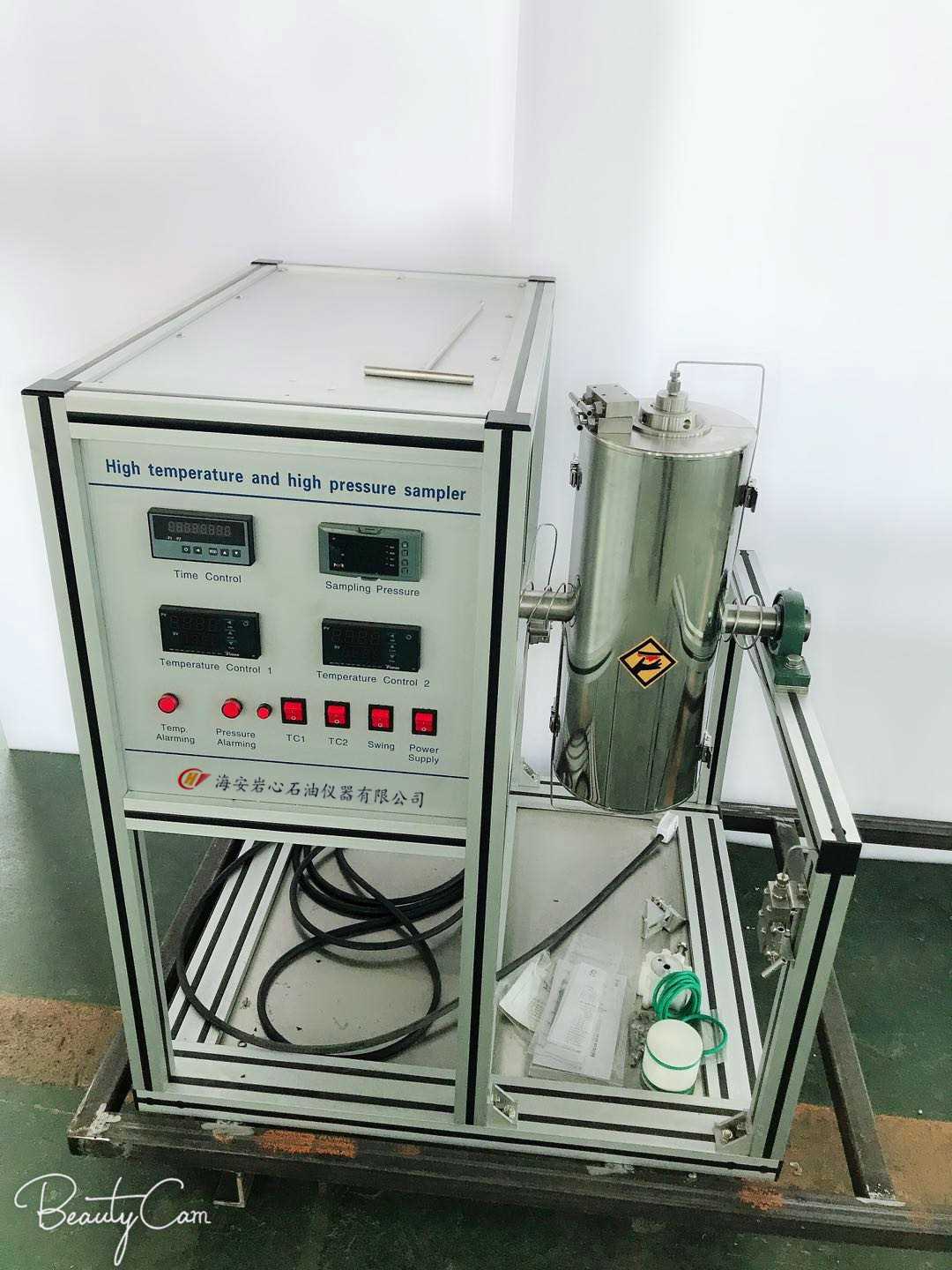 高溫高壓配樣器-活塞式配樣器-安裝調(diào)試-公司【海安巖心石油儀器有限公司】