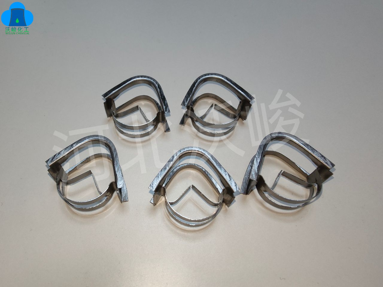 304/316L材質(zhì)矩鞍環(huán) 金屬填料 鮑爾環(huán) 散堆填料 脫硫塔填料 不銹鋼填料  塔內(nèi)件填料