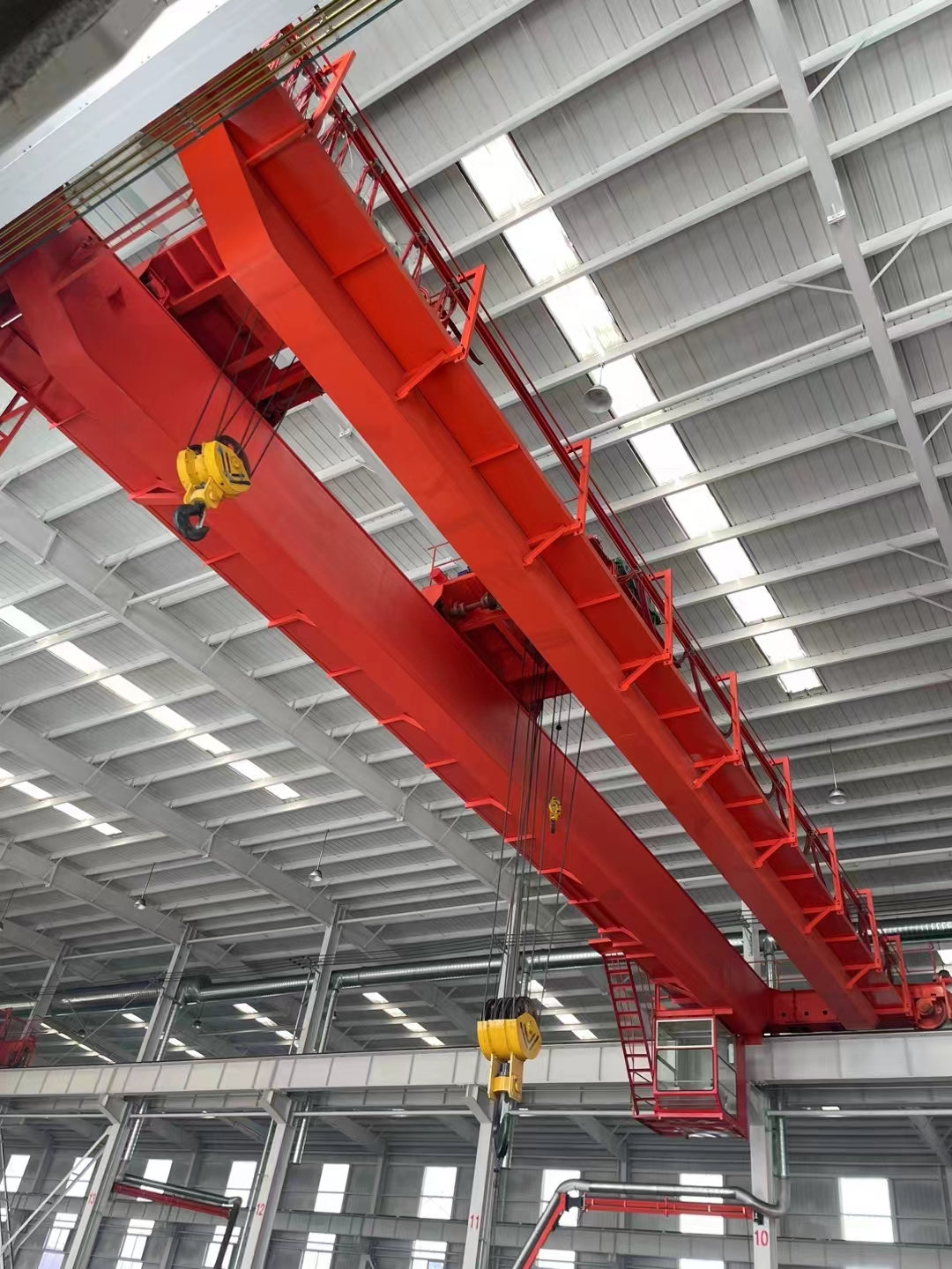 單梁門式起重機(jī)批發(fā)價(jià)格 單梁門式起重機(jī)報(bào)價(jià)  單梁門式起重機(jī)供貨商