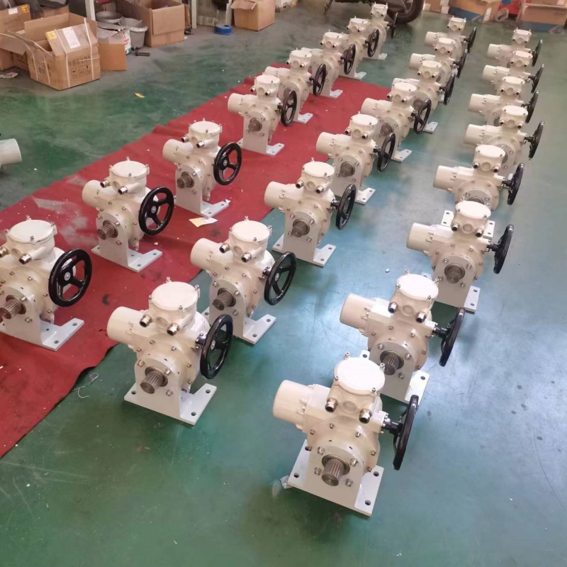 Q型帶拐臂支架電動(dòng)執(zhí)行機(jī)構(gòu) DQW120-1 部分回轉(zhuǎn)閥門電動(dòng)裝置