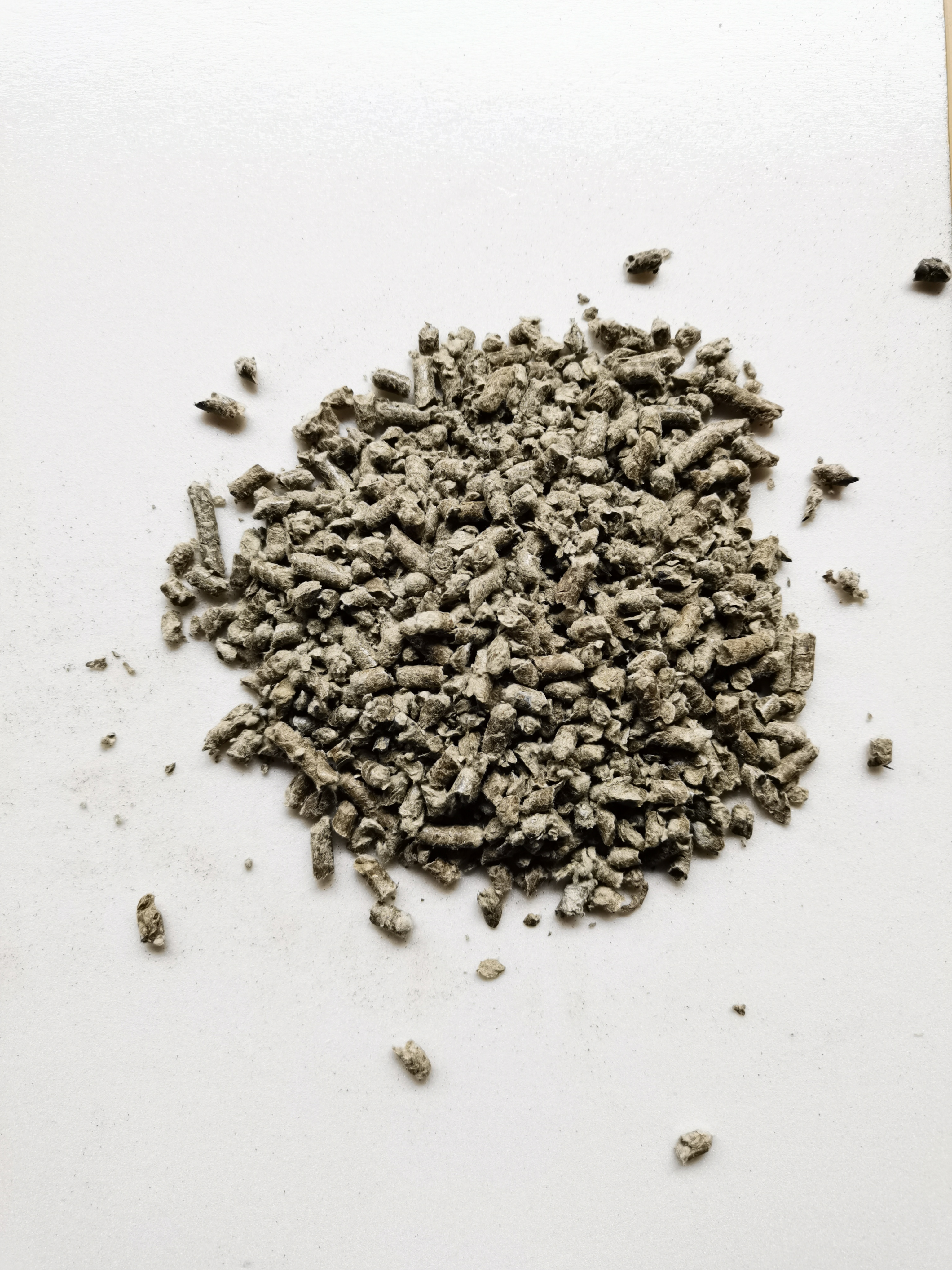 泰安木質(zhì)纖維廠家 供應(yīng)建筑砂漿涂料添加絮狀木質(zhì)素纖維粉 造紙木粉