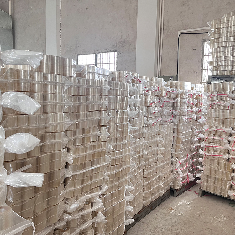 PVC電線膜鋁材困扎膜嫁接膜纏繞膜靜電膜保護(hù)膜石材保護(hù)膜2.8白電線膜 廣東電線廣東鋁材膜