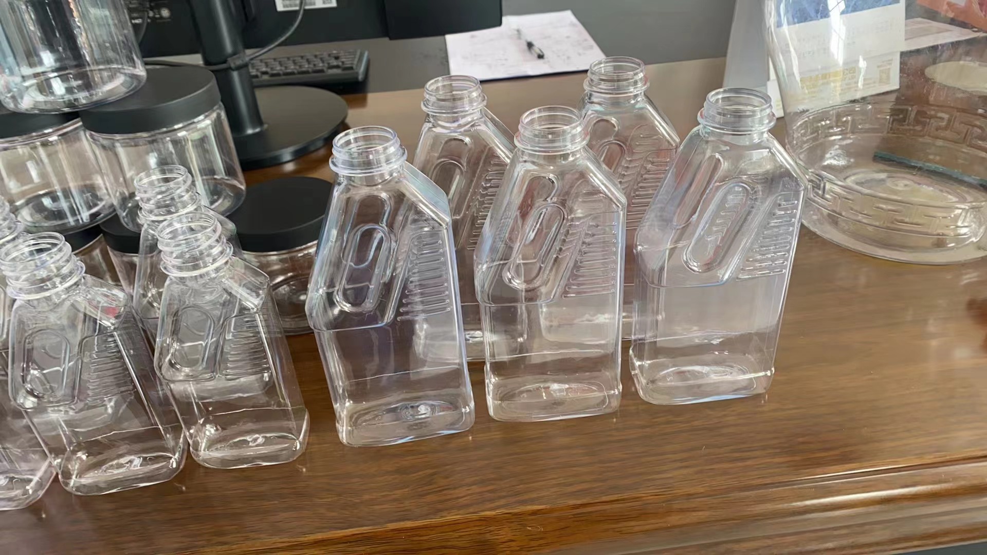 四川成都PET400毫升花椒油瓶420克油潑辣子瓶200毫升壓蓋擰蓋