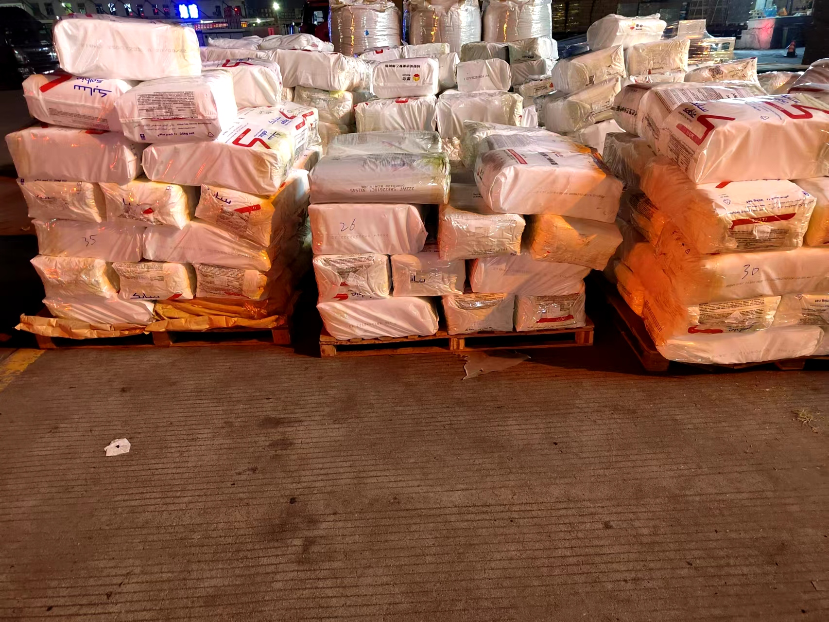 深圳東莞到泰安公路運(yùn)輸 整車物流 零擔(dān)運(yùn)輸全國各地  深圳發(fā)往香港運(yùn)輸 深圳發(fā)往泰安運(yùn)輸專線