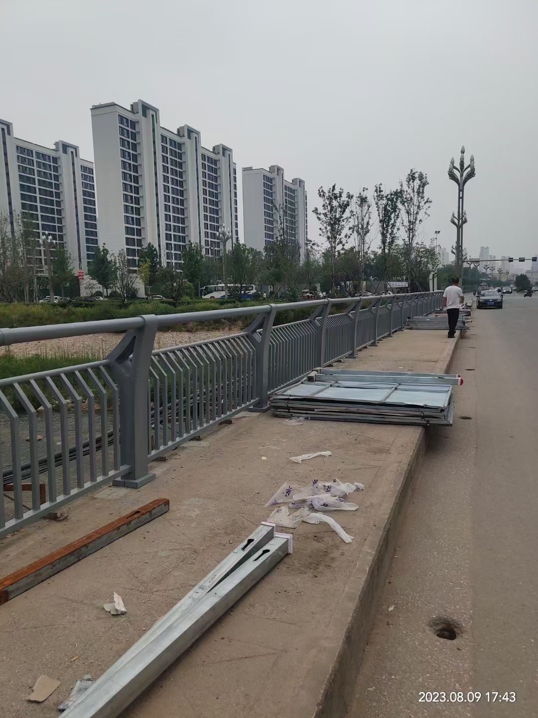 山東橋梁防撞護欄多少錢-供應商-聯(lián)系電話【山東璀璨金屬制造有限公司】