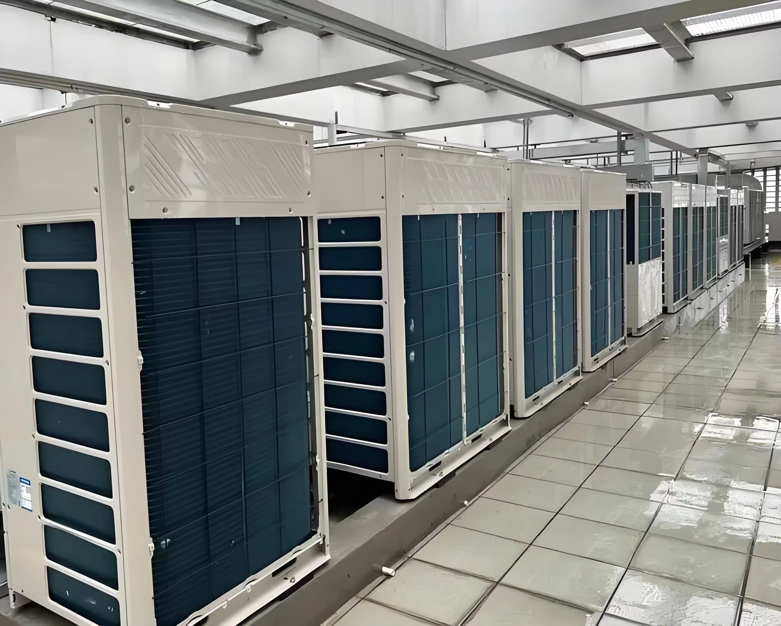 陜西安康嵐皋縣 廠家直銷 免費(fèi)設(shè)計 三菱重工風(fēng)冷模塊機(jī) 中央空調(diào) 商用空調(diào) 銷售安裝維修一體