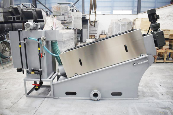 污泥脫水疊螺機(jī)廠家 污泥脫水疊螺機(jī)價(jià)格 污泥脫水疊螺機(jī)哪家好 【杭州康源過(guò)濾機(jī)有限公司】