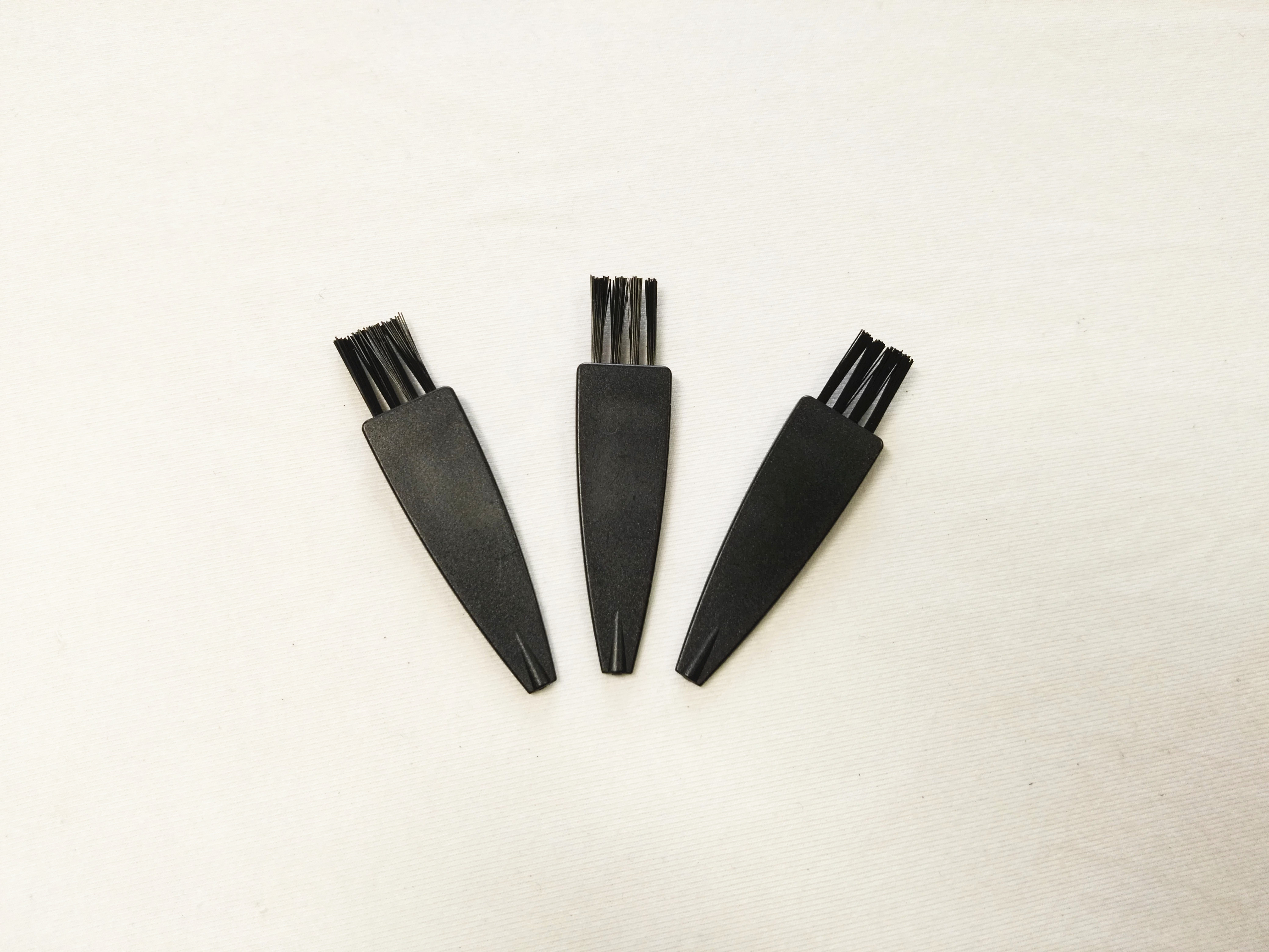 浙江剃須刷廠家，剃須刷報(bào)價(jià)，剃須刷批發(fā)【寧波市海曙長(zhǎng)威五金制品有限公司】